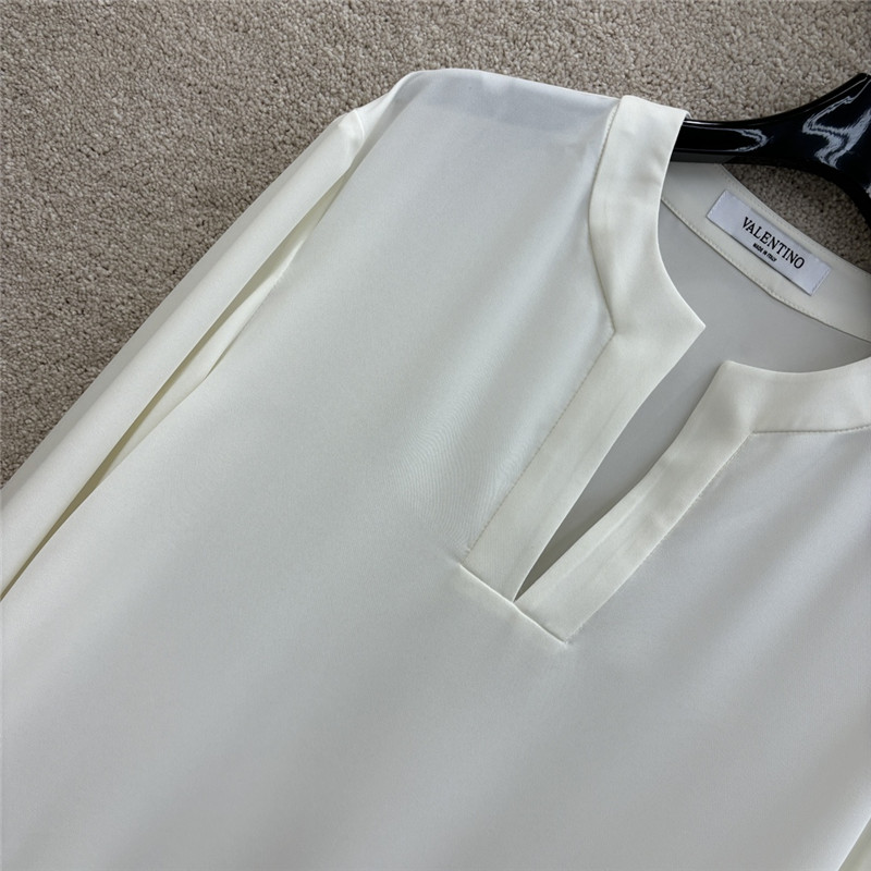 Va1e*ntin0 gold v logo shirt replica d&g clothing