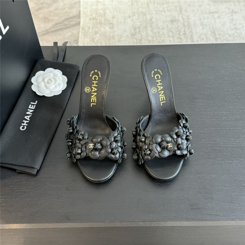 Ch**el camellia heels mules black