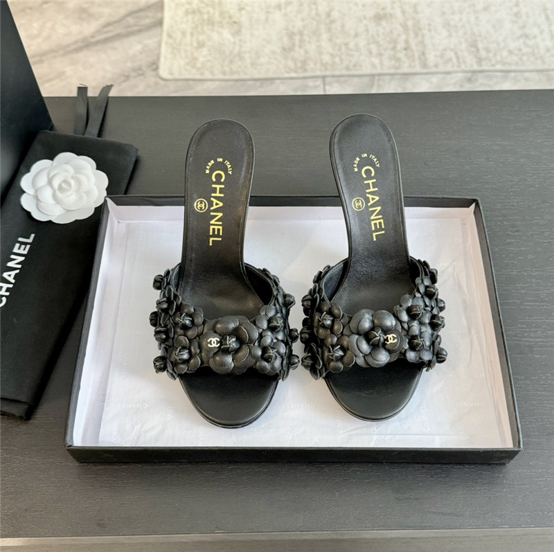 Ch**el camellia heels mules black