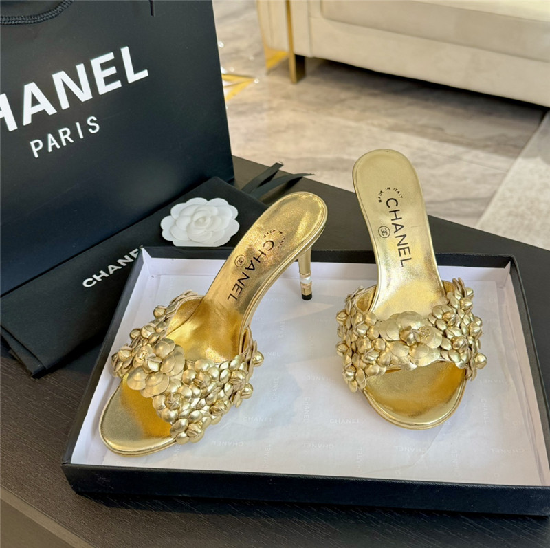 Ch**el camellia heels mules gold