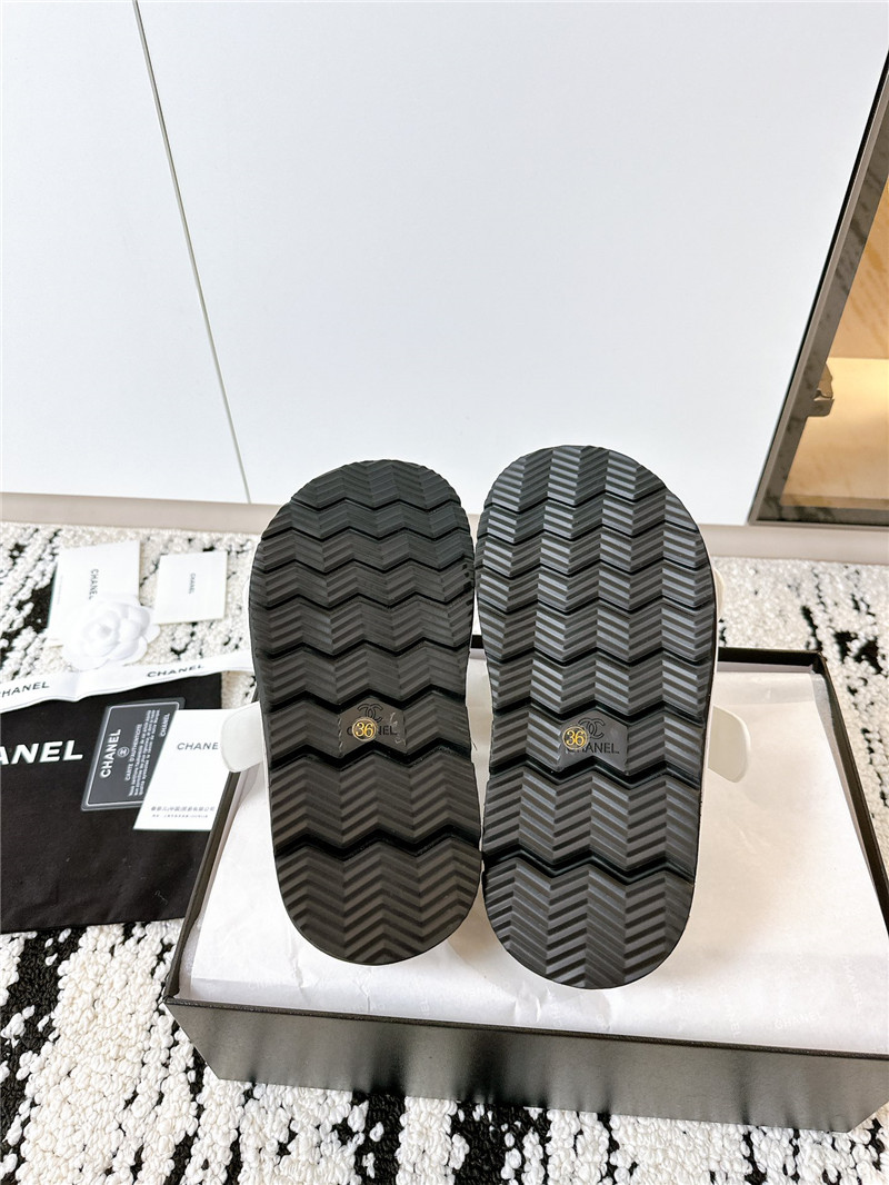 Ch**el buckle platform slippers sandals white