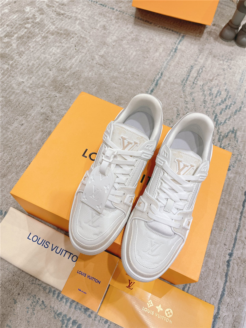l0vis Vvtt0n white sneakers for women