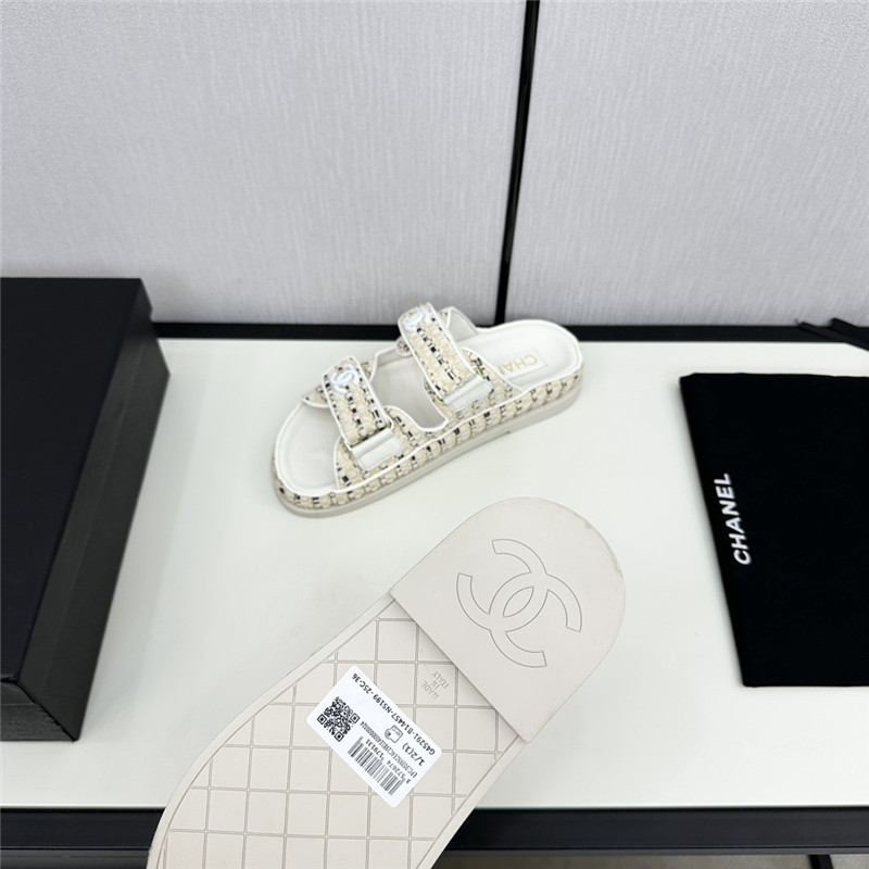 Ch**el grained tweed velcro slides white