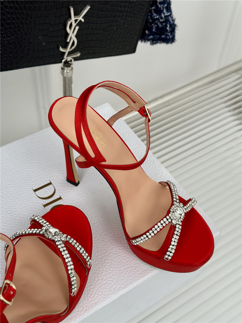 D10r red chain platform high heel sandals