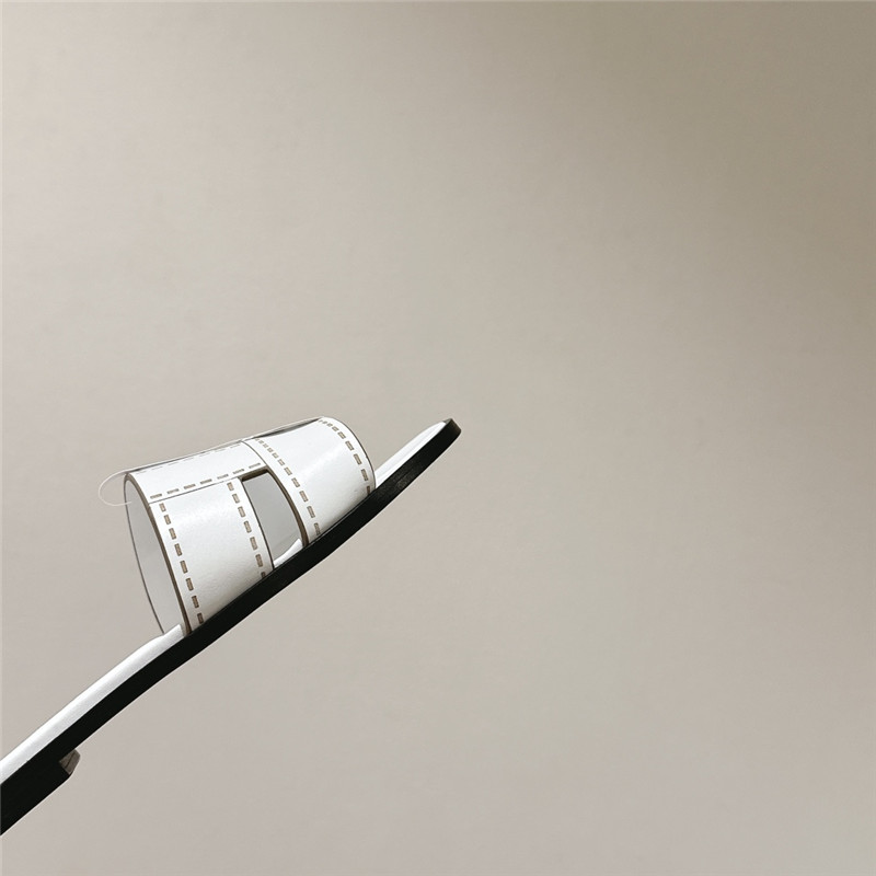 H**me5 idioma sandal women’s white