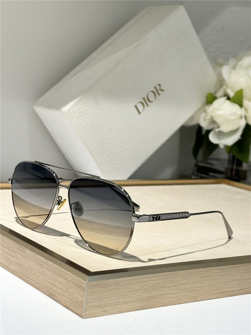 D10r aviator sunglasses