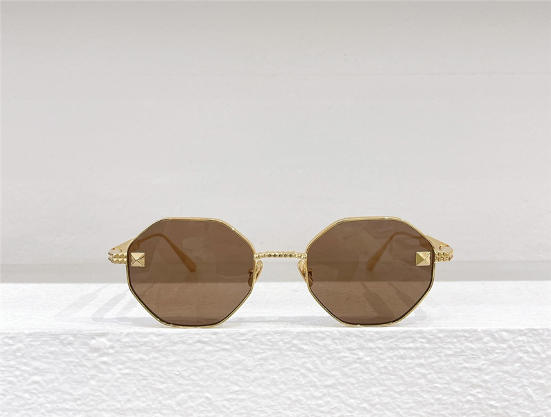 Va1e*ntin0 unique personality sunglasses