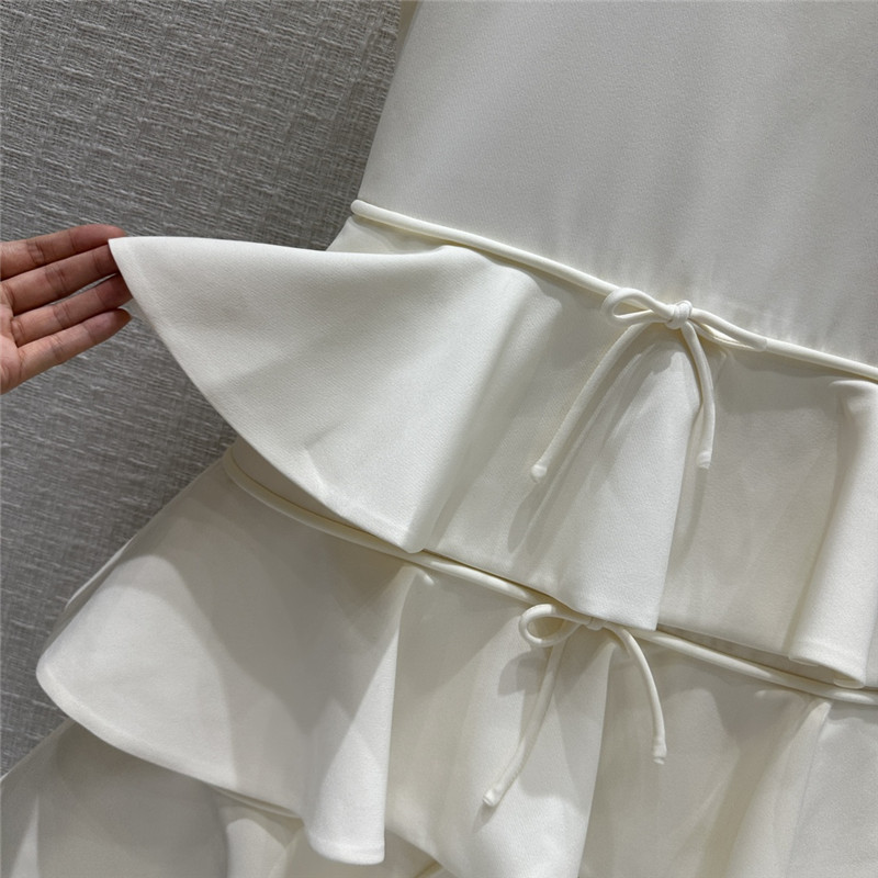 Va1e*ntin0 cream white cake dress cheap replica designer clothes