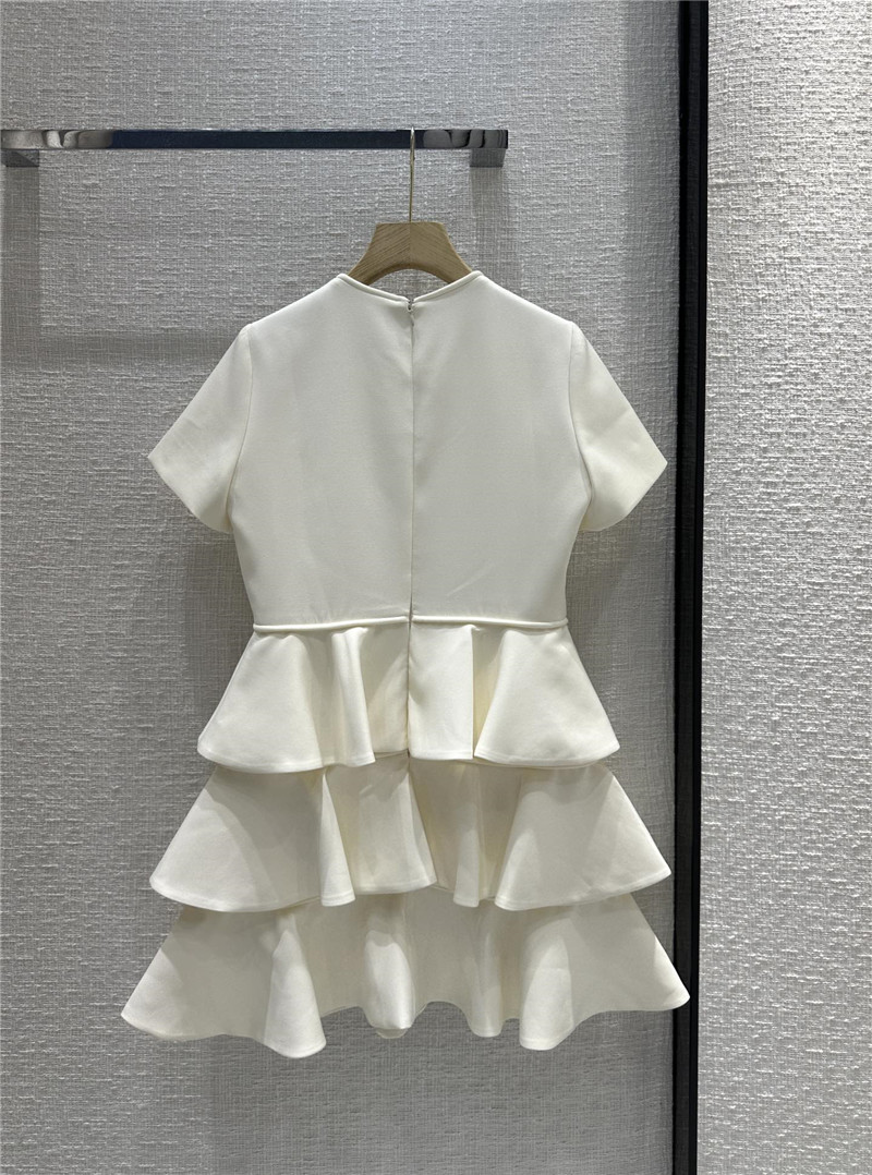 Va1e*ntin0 cream white cake dress cheap replica designer clothes