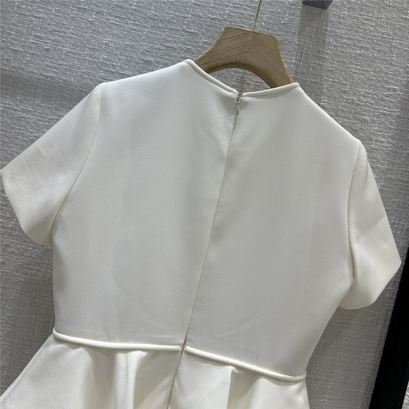 Va1e*ntin0 cream white cake dress cheap replica designer clothes