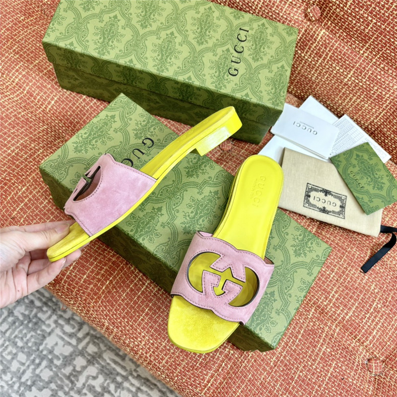 Gvc*1 suede interlocking gg sandals in pink