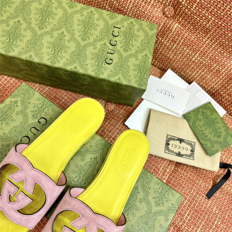 Gvc*1 suede interlocking gg sandals in pink