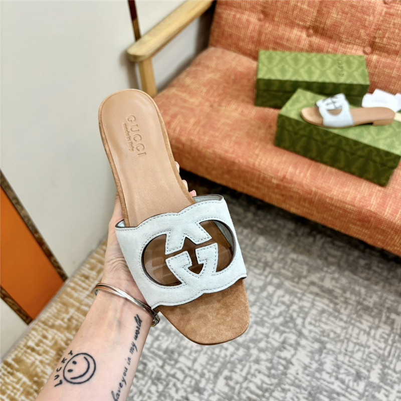 Gvc*1 suede interlocking gg sandals in green