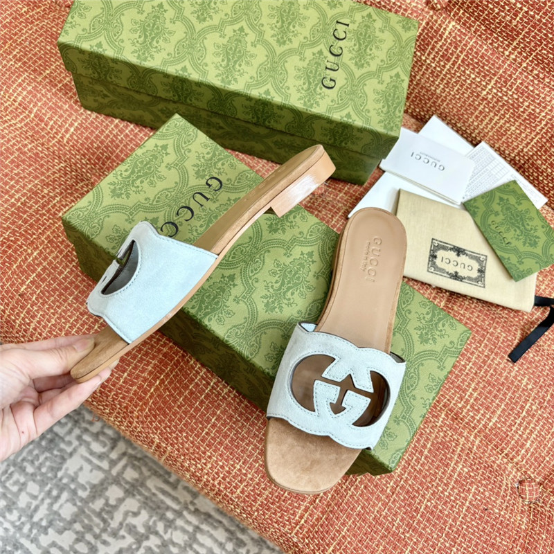 Gvc*1 suede interlocking gg sandals in green