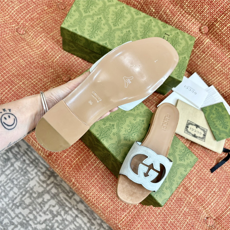 Gvc*1 suede interlocking gg sandals in green