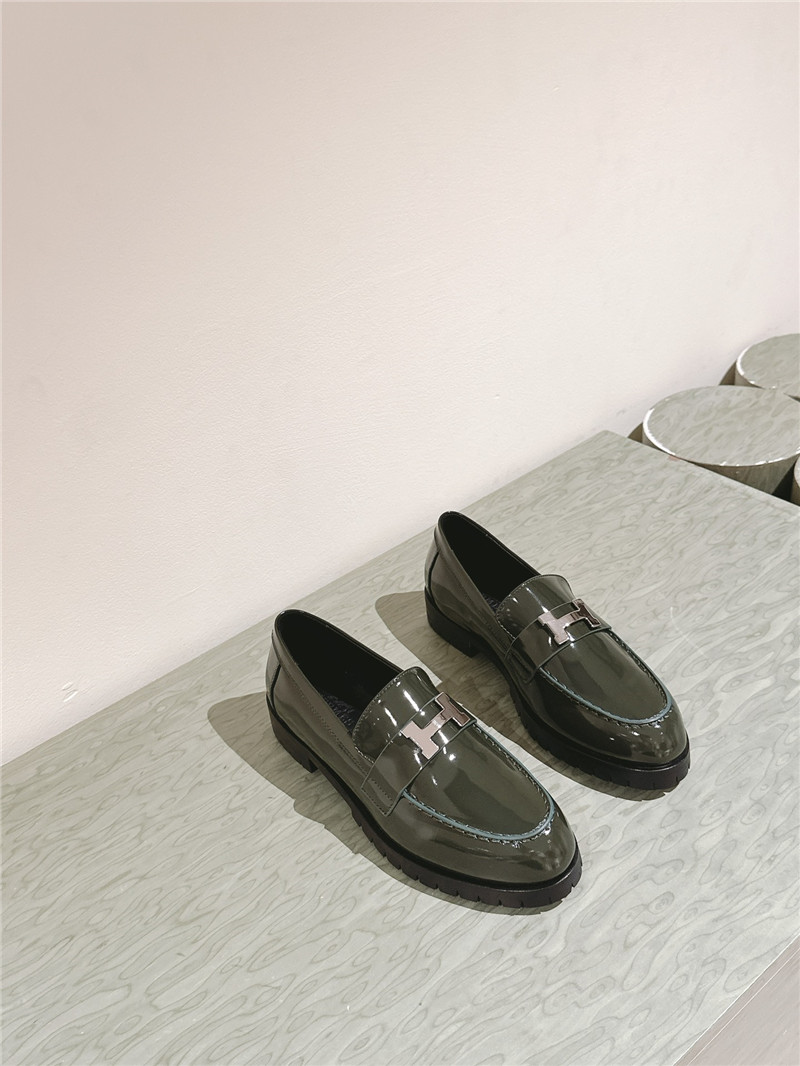 H**me5 green patent leather h buckle loafers for women