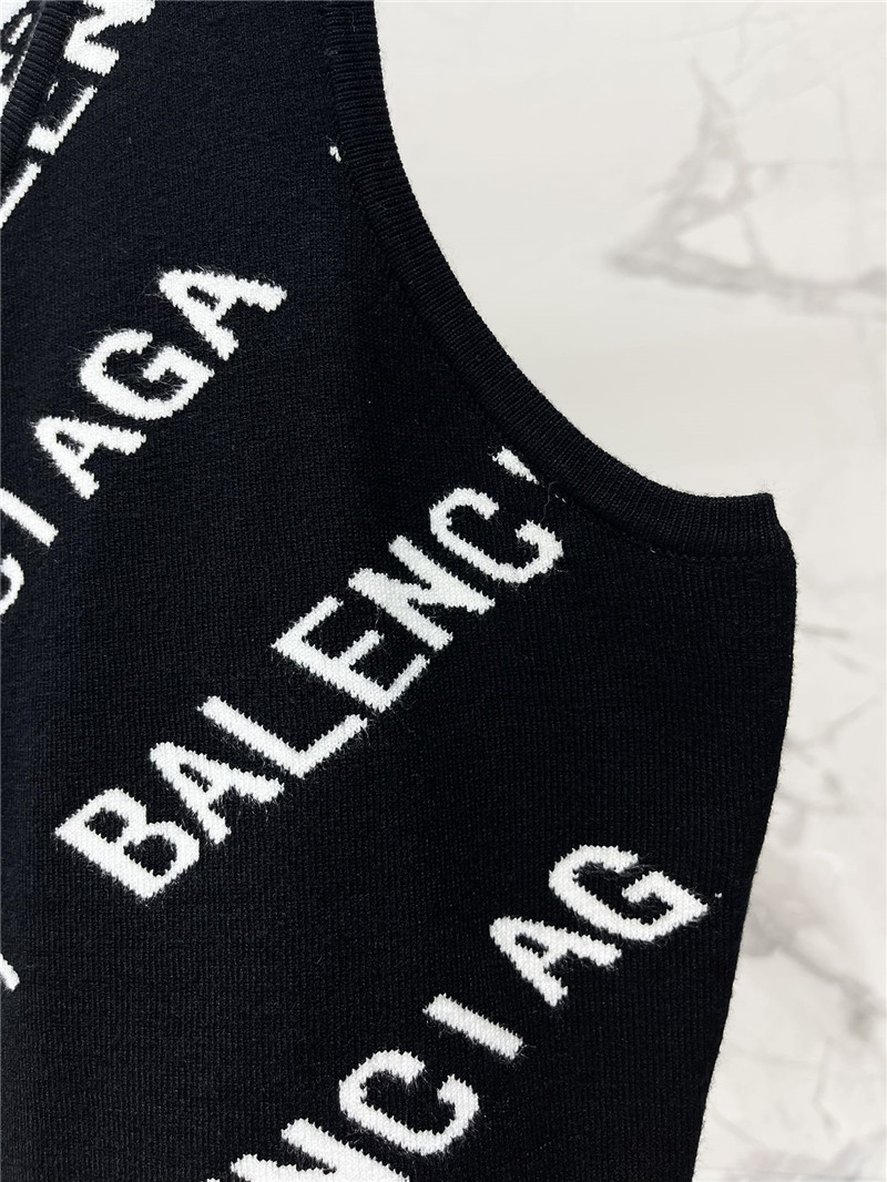 Ba1en*iaga all over the body letter jacquard vest replicas clothes