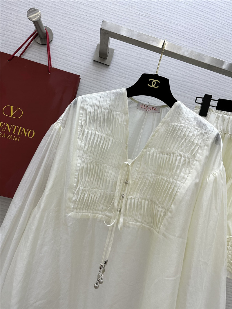 Va1e*ntin0 blouse + a-line skirt set replica clothes