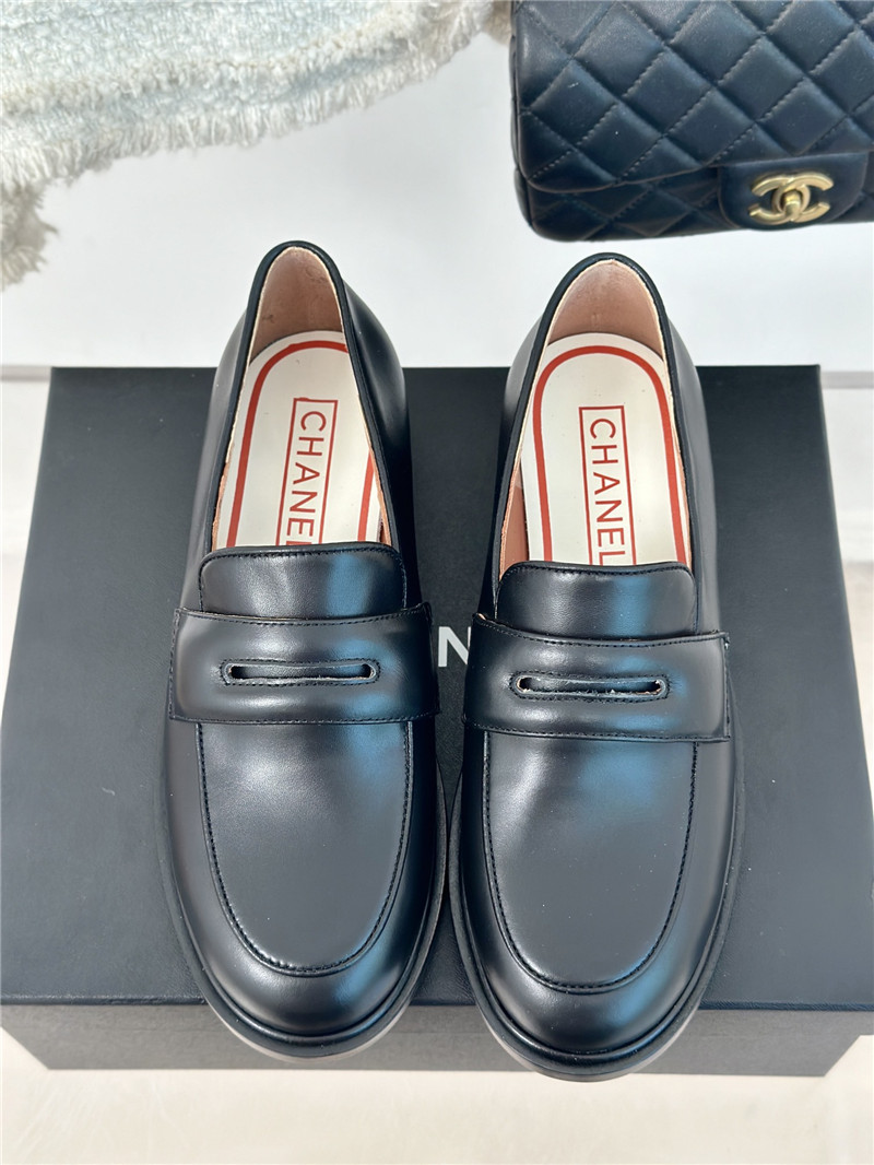 Ch**el women¡¯s black calfskin loafers