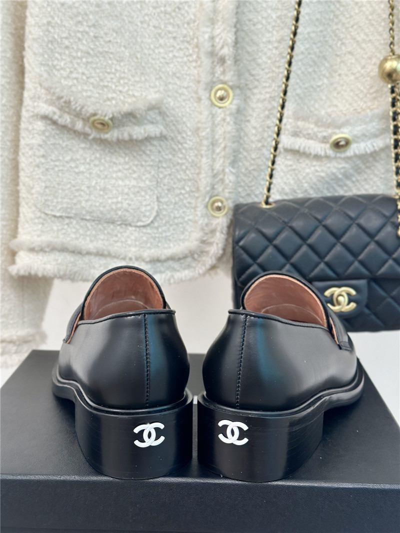 Ch**el women¡¯s black calfskin loafers