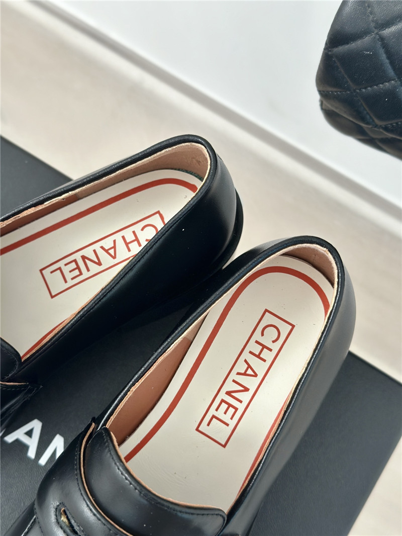 Ch**el women¡¯s black calfskin loafers