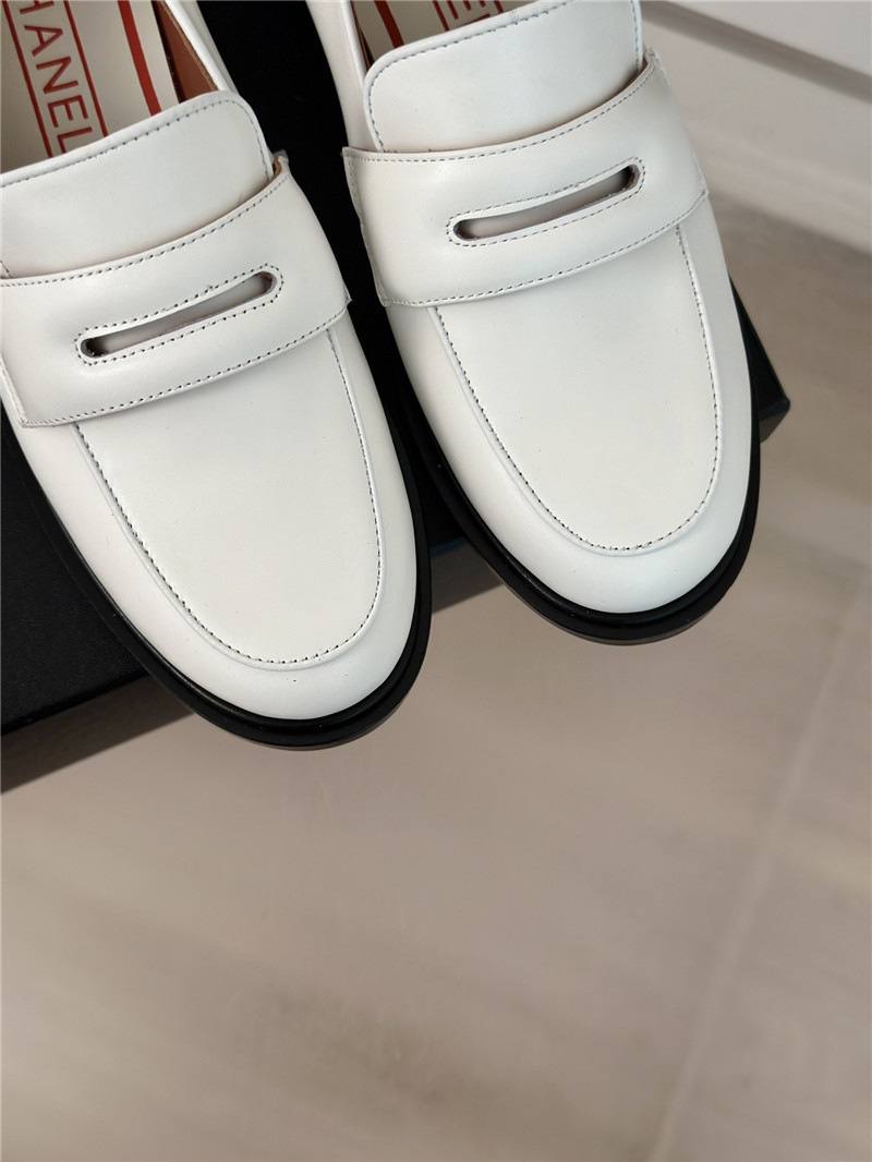 Ch**el women¡¯s white calfskin loafers