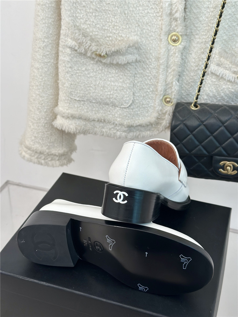 Ch**el women¡¯s white calfskin loafers