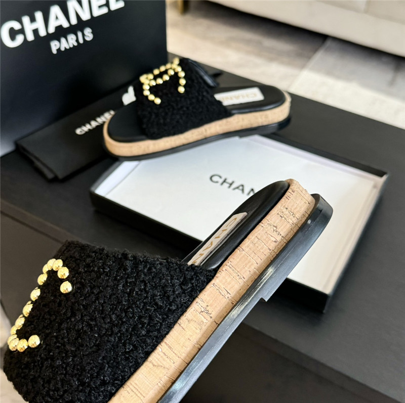 Ch**el logo platform pearl tweed slipper black