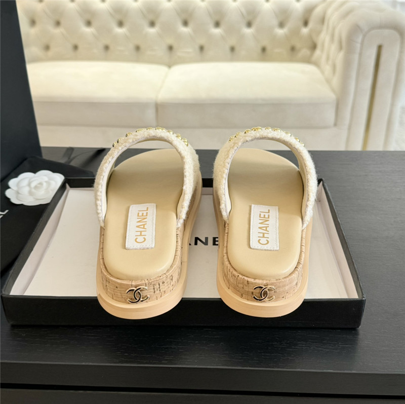 Ch**el logo platform pearl tweed slipper beige