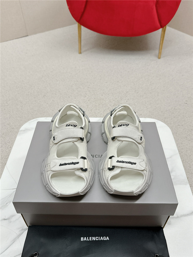 Ba1en*iaga 3xl sandals for women in white