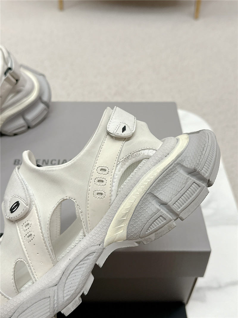 Ba1en*iaga 3xl sandals for women in white