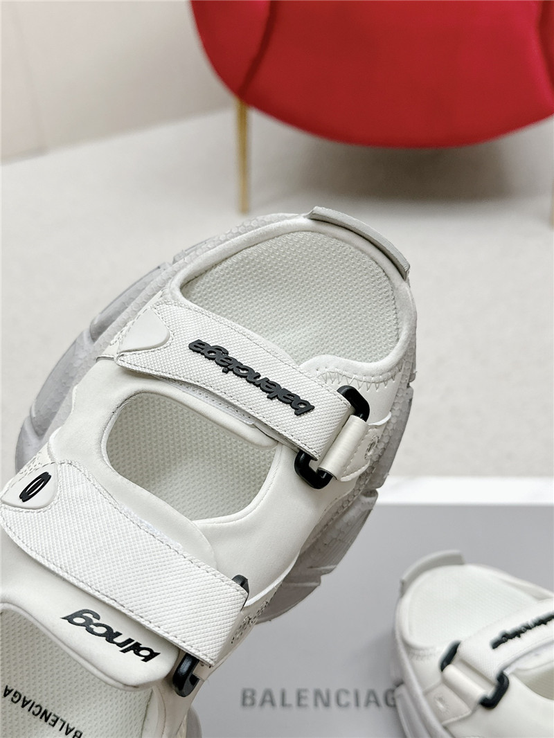 Ba1en*iaga 3xl sandals for women in white