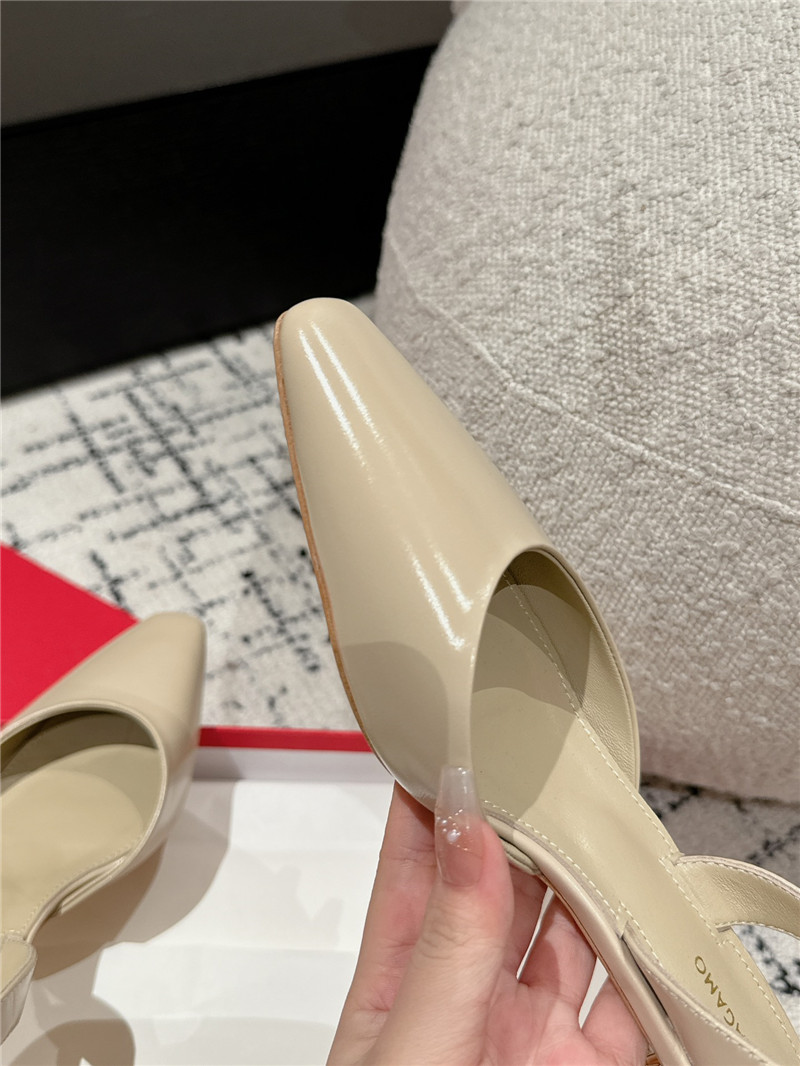 Ferragamo Cage Slingback Leather Pumps Beige