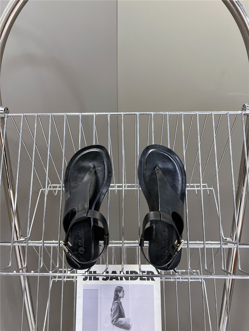 L0r0 P1ana trani open-toe sandals in black