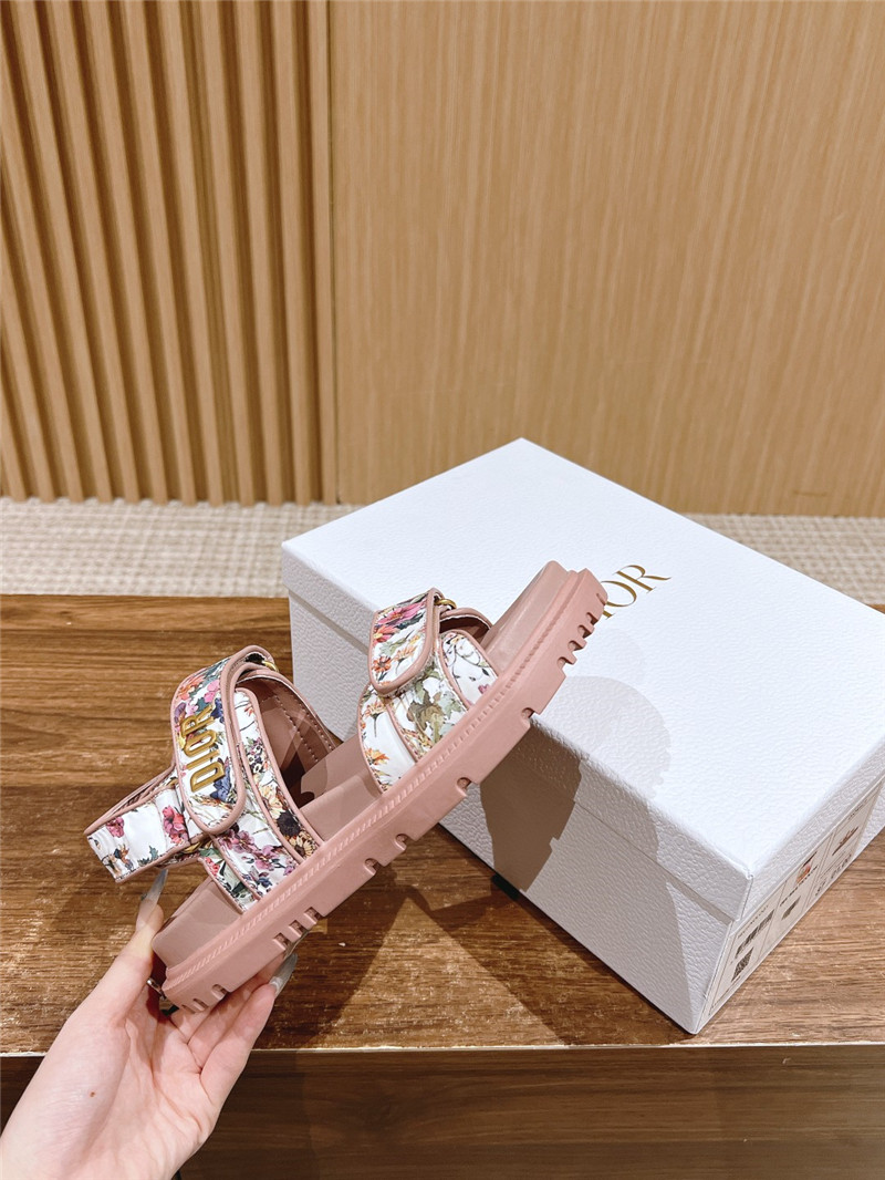 D10r D10ract pink floral print leather sandals