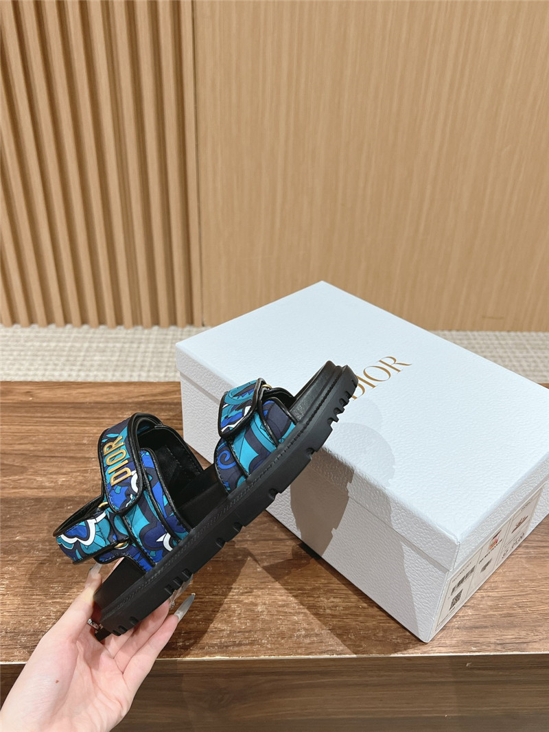 D10r D10ract floral print leather sandals