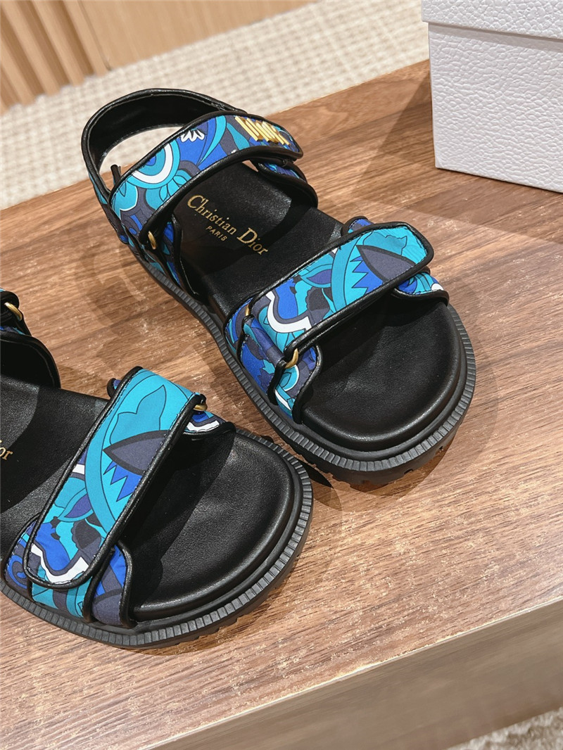 D10r D10ract floral print leather sandals