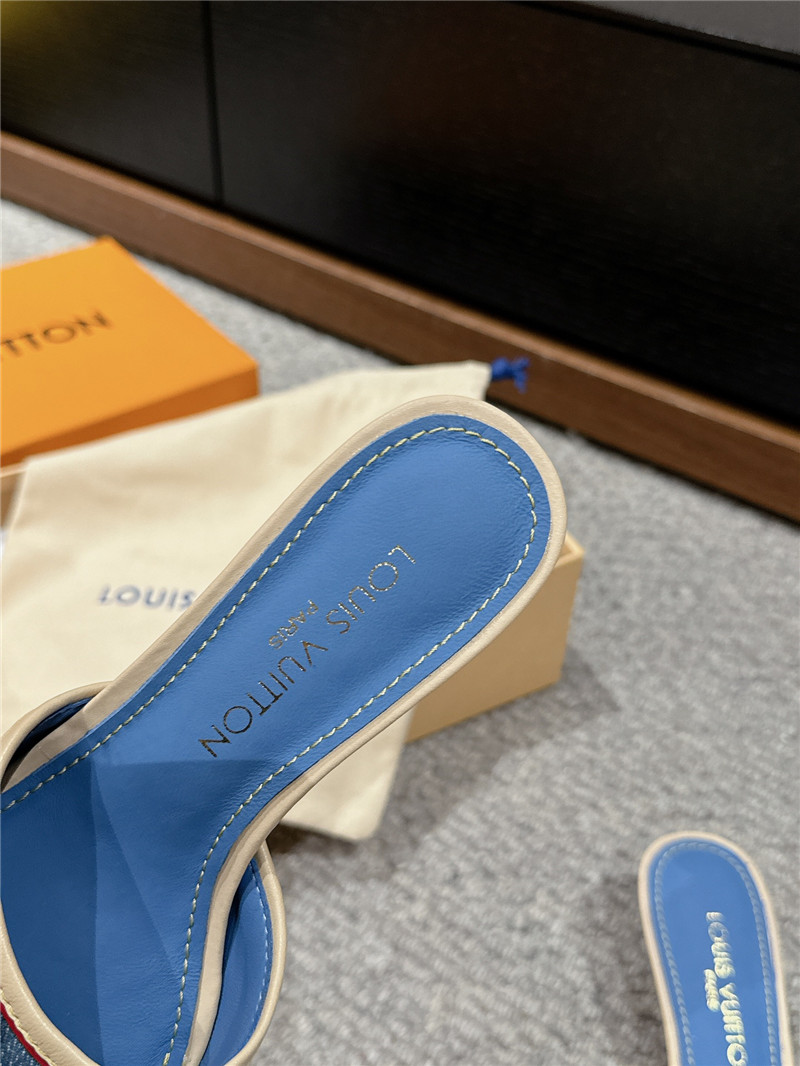 l0vis Vvtt0n denim blue multicolor monogram kitten heels