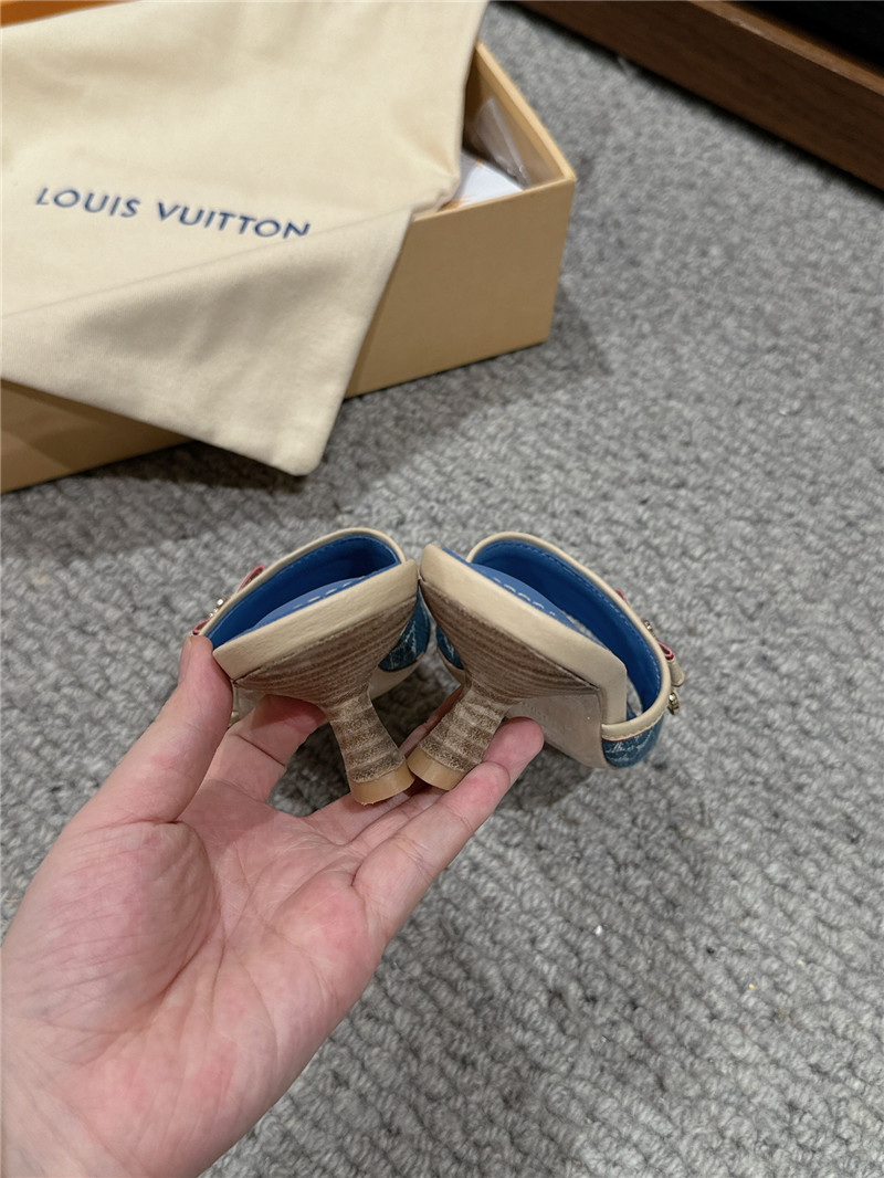 l0vis Vvtt0n denim blue multicolor monogram kitten heels