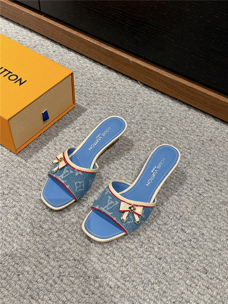 l0vis Vvtt0n denim blue multicolor monogram kitten heels