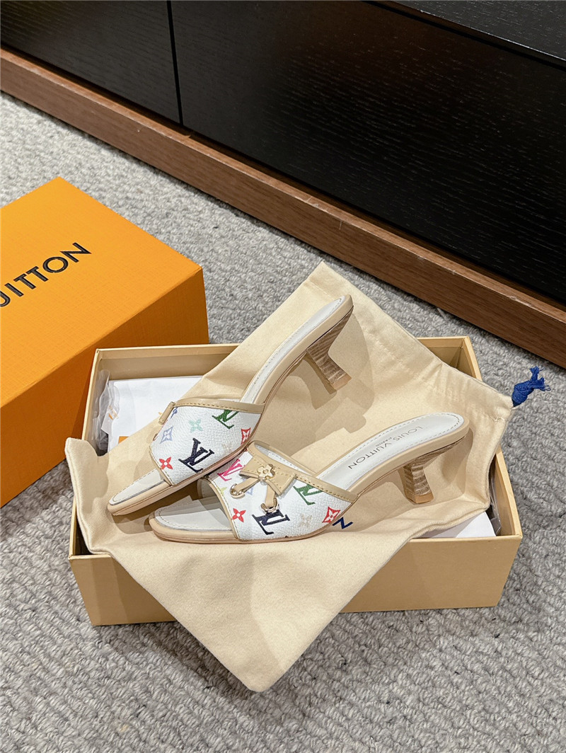 l0vis Vvtt0n multicolor monogram kitten heels