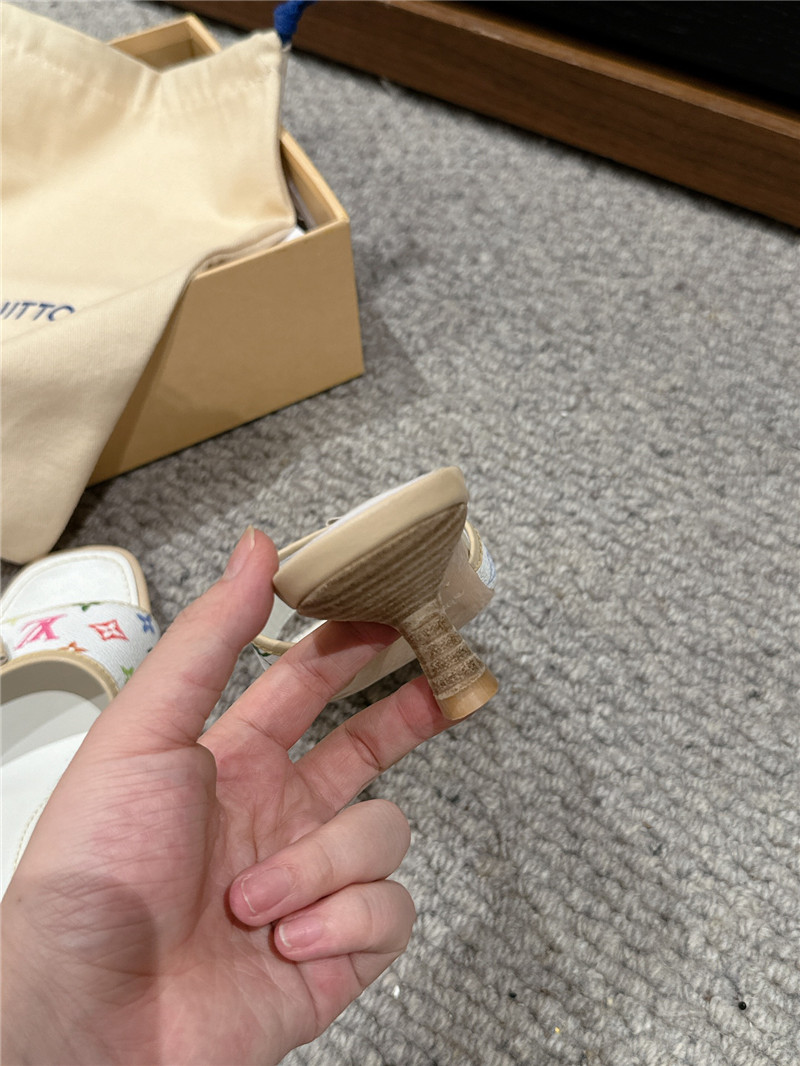 l0vis Vvtt0n multicolor monogram kitten heels