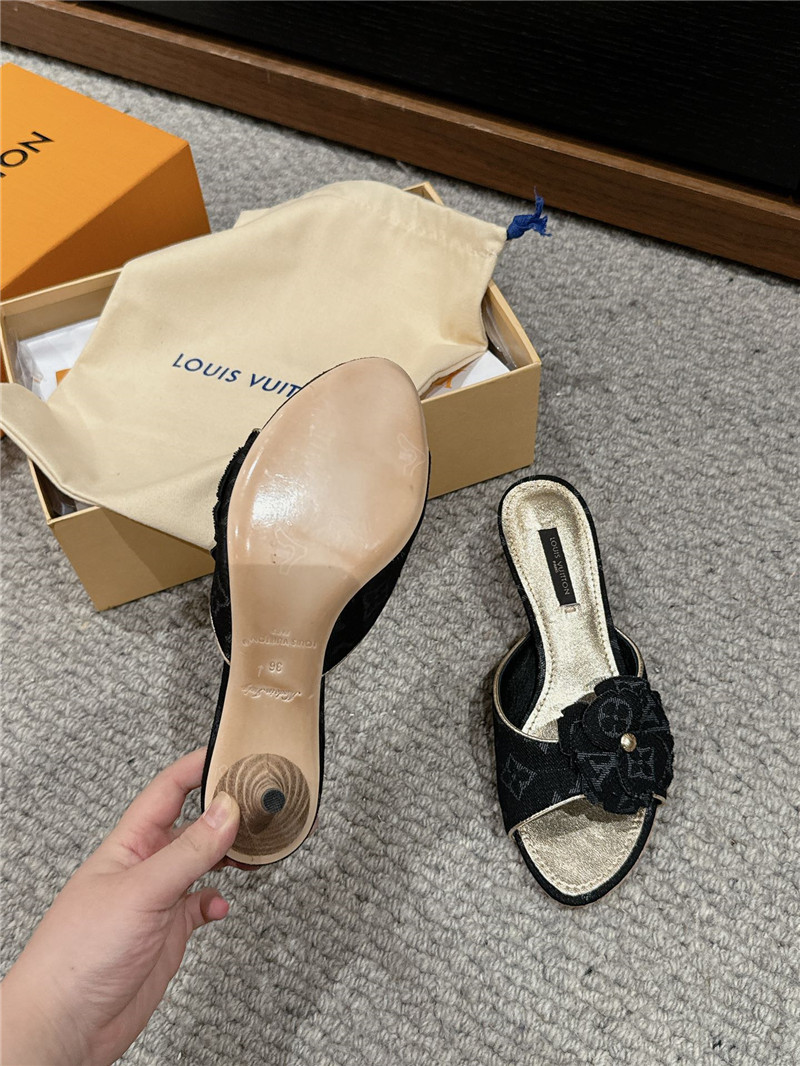 l0vis Vvtt0n black denim kitten heels