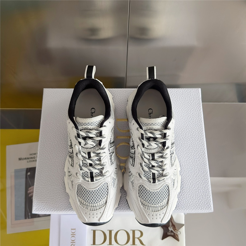 D10r chrono sneakers for women