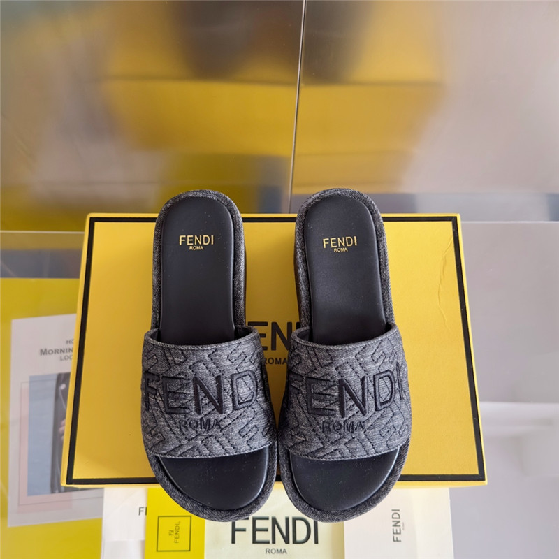 Fendi Sunshine Gray Platform Sandals