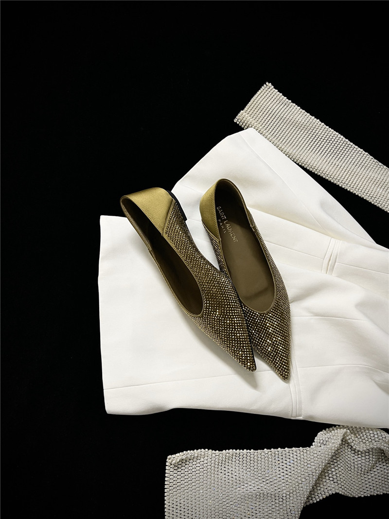 Sa1nt Lau*nt nour pointed toe slippers