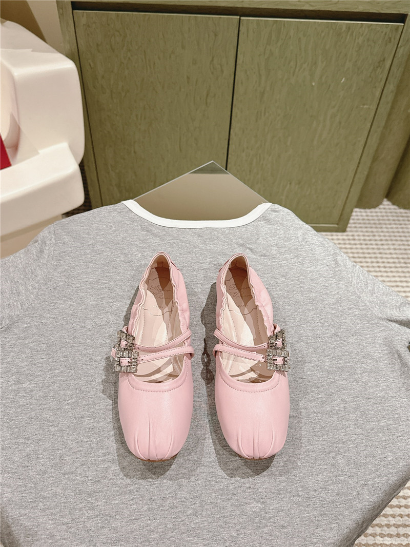 Roger Vivier Mini Strap Leather Ballerina Flats in pink