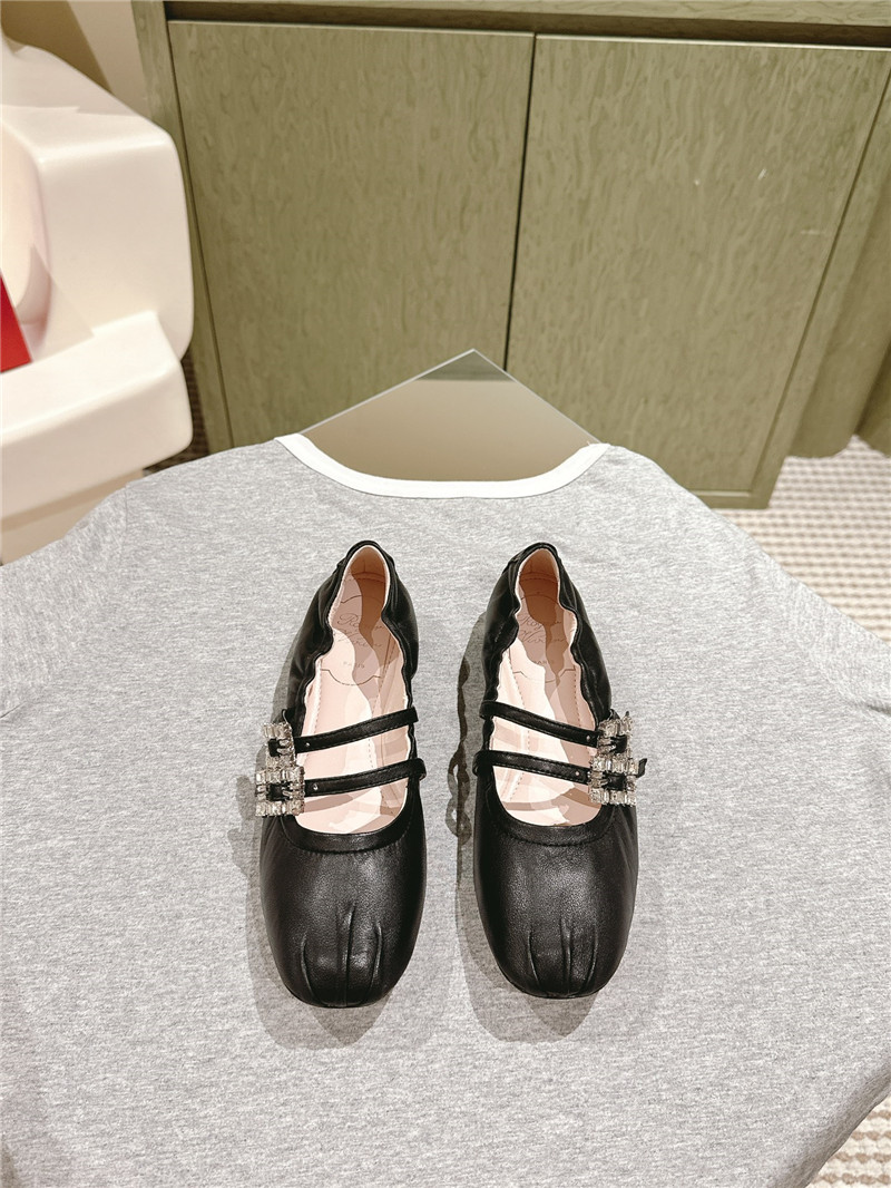 Roger Vivier Mini Strap Leather Ballerina Flats in black