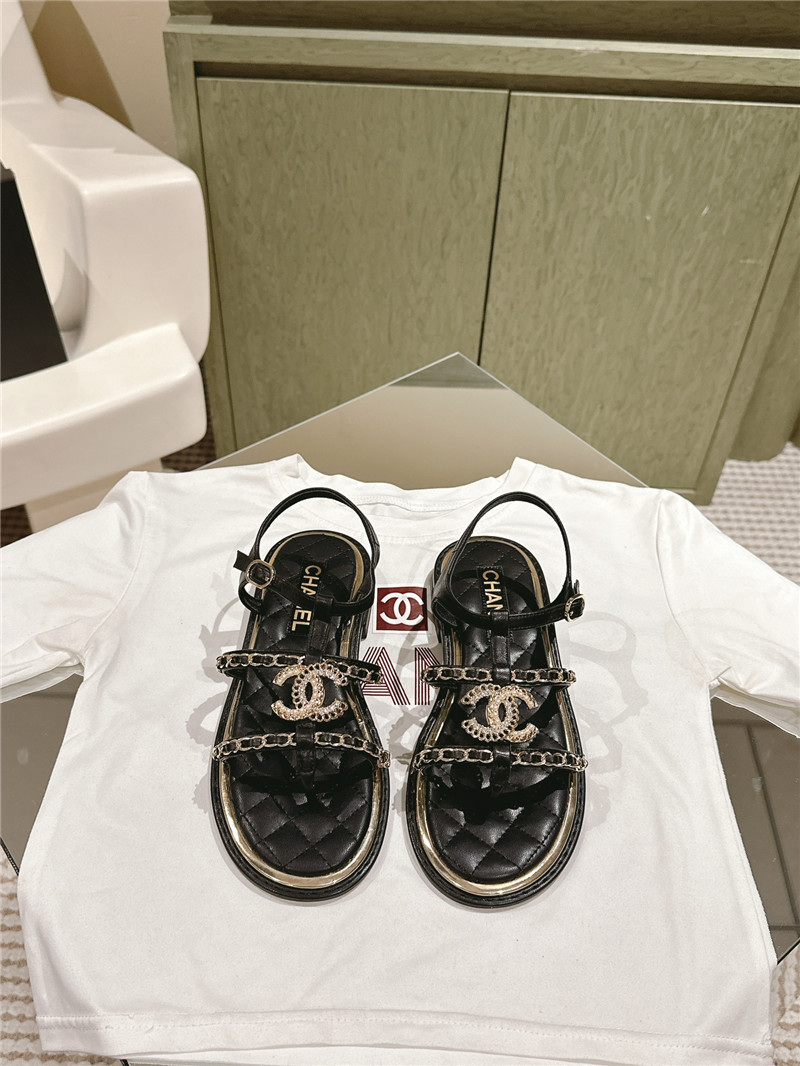 Ch**el black flip flops flat sandals