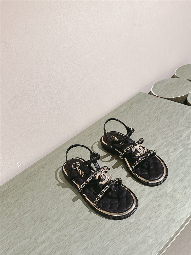 Ch**el black flip flops flat sandals